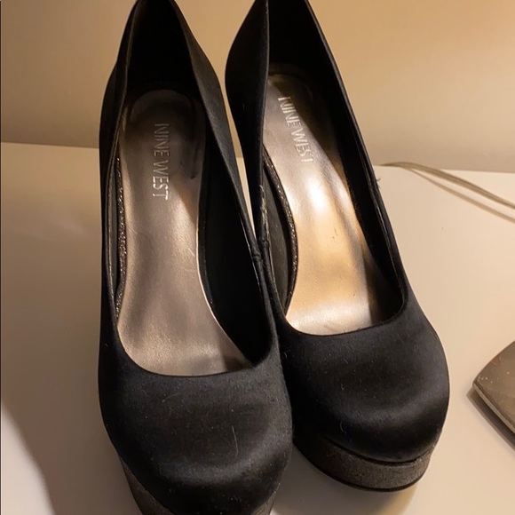 Nine West platforms - Picture 3 of 3